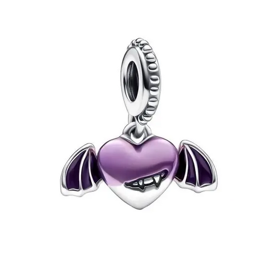 Kalpli Yarasa Kanat Charm