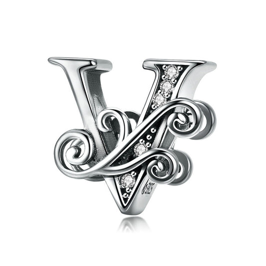 V Harfi Gümüş Charm