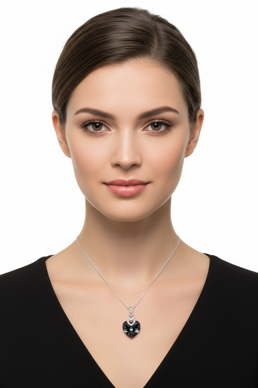 Çok küçük 18mm black diamond kolye